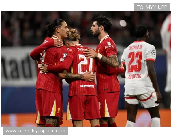 赛场“激情燃烧”_欧冠夜晚的难忘瞬间，欧冠精彩片段